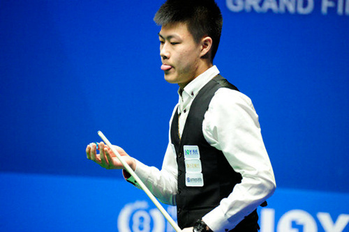 中锋上场段 中锋上场段